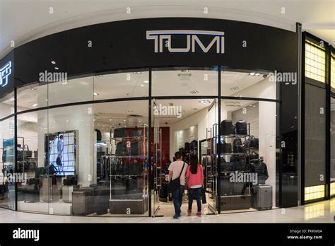 tumi in dubai mall.